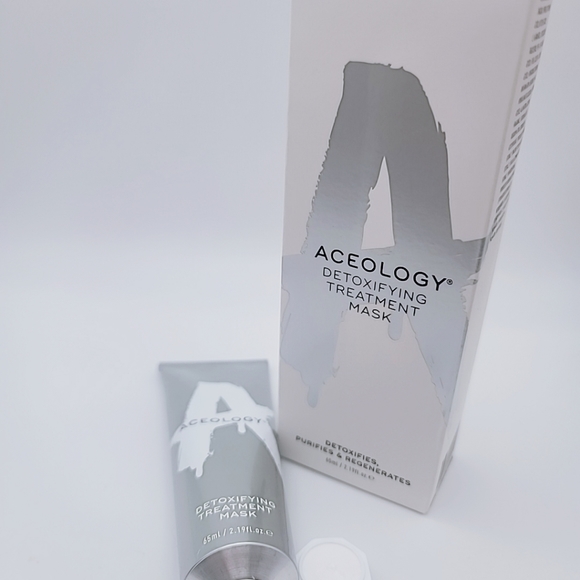 ACEOLOGY DETOXIFYING TREATMENT MASK - Picture 2 of 8